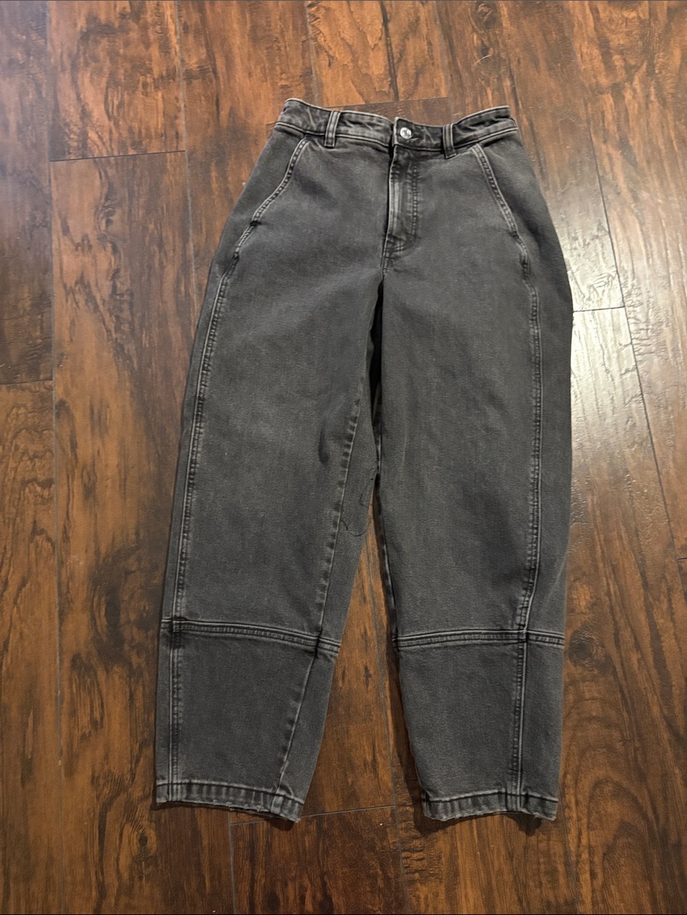 Everlane utility barrel  Women's High-Waist black washed Denim Jeans